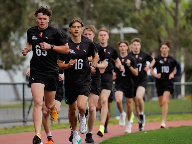 MELBOURNE, AUSTRALIA - OCTOBER 04: Harvey Langford (Victoria Country - Dandenong Stingrays) in action during the 2km time trial during the Telstra AFL National Draft Combine Day 1 at the AIA Centre on October 04, 2024 in Melbourne, Australia. (Photo by Dylan Burns/AFL Photos via Getty Images)