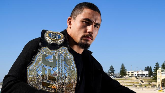 Robert Whittaker Wins UFC Middleweight Title After Georges St-Pierre ...