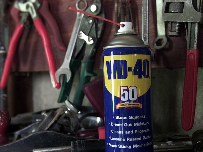 Generic of a can of WD40, 18/09/2003.