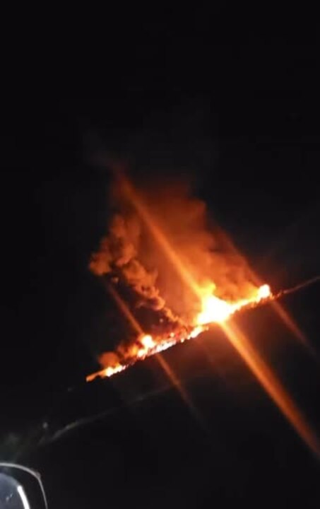 Anakie shed fire burns out of control