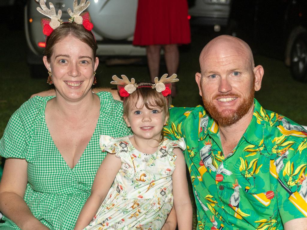 Bonny Fletcher, Evie and Andrew Fletcher at Habana Carols Under the Stars 2023. Saturday 23 December 2023 Picture:Michaela Harlow