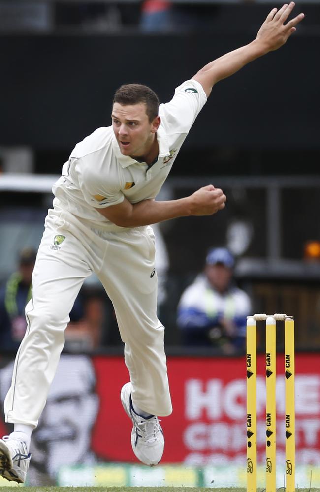 Josh Hazlewood was great. Most of his teammates were not.