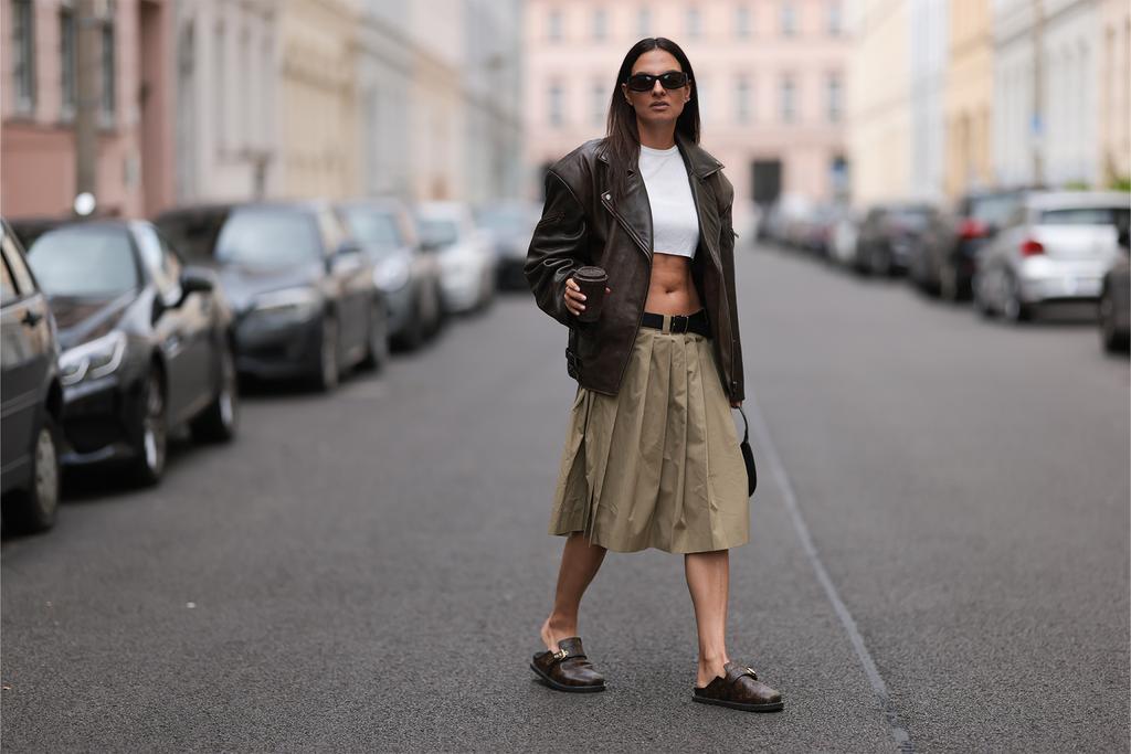 Minimal Black Slip Skirt Outfits for Spring - the gray details