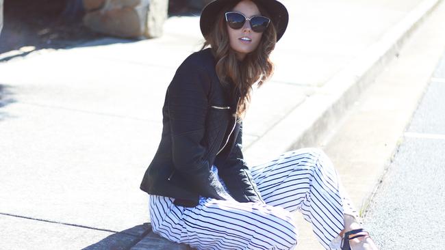 Only an Insta star like Jess Marshall could look this cool sitting in a gutter.