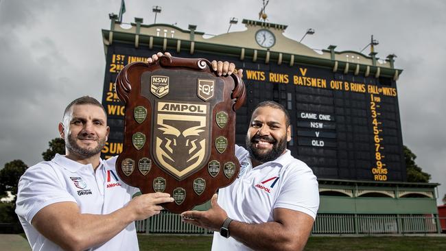 Past Players Robert Farah, representing NSW, and Sam Thaiday, representing Queensland, at the Adelaide Oval. Picture: Sarah Reed / TLA