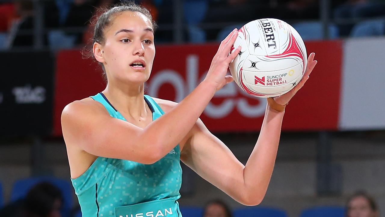 SYDNEY, AUSTRALIA - JUNE 12: Rahni Samason of the Vixens in action during the round seven Super Netball match between Collingwood Magpies and Melbourne Vixens at Ken Rosewall Arena, on June 12, 2021 in Sydney, Australia. (Photo by Jason McCawley/Getty Images)