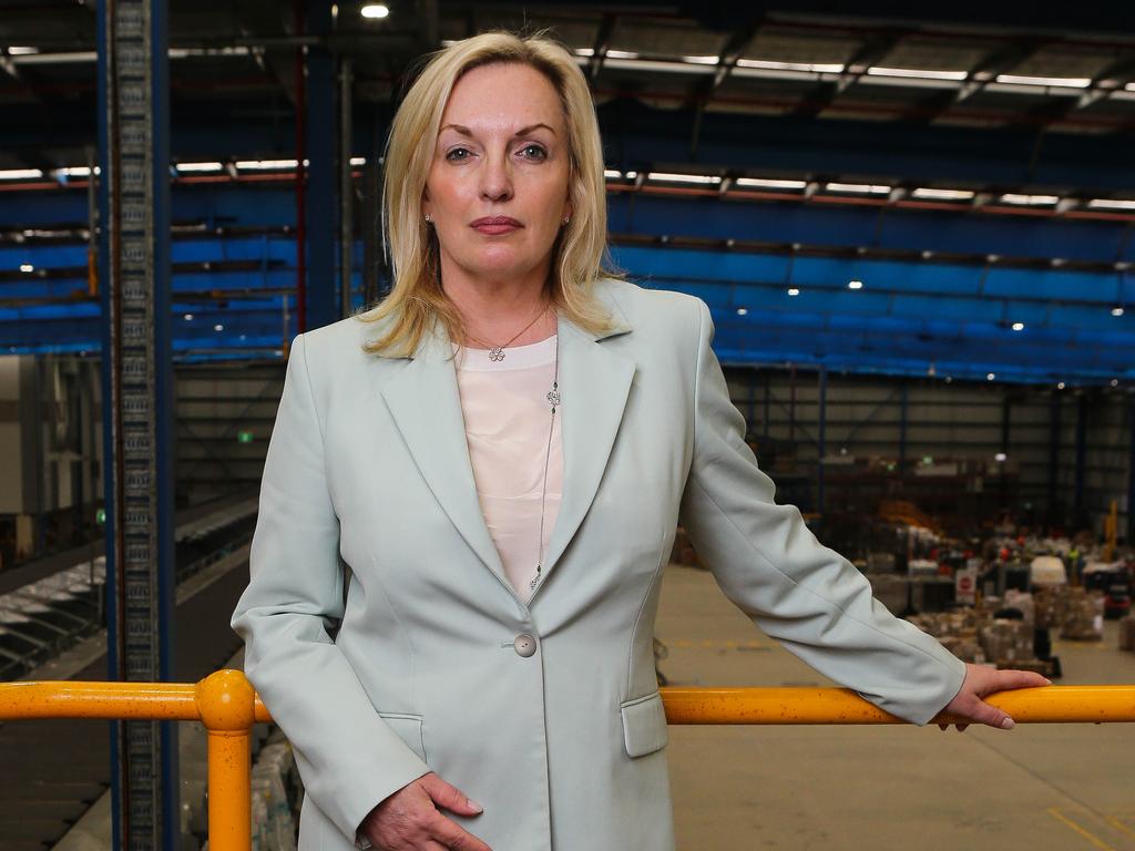‘An office job is a privilege’: Holgate plays WFH hardball