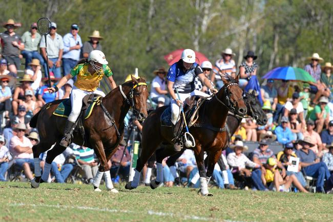 CUP: Lucy Grills (Australia) and Beth Peaker (New Zealand). Picture: Gerard Walsh