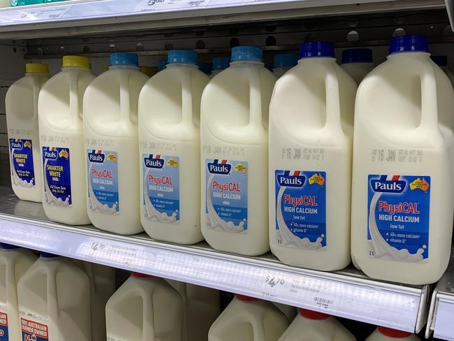 BRISBANE, AUSTRALIA - NewsWire Photos JANUARY 9, 2023: The cost-of-living pressures could bite harder in 2023 as popular policies introduced by the nationÃs major supermarket chains come to an end. Milk stock at Coles. Picture: NCA NewsWire/Tertius Pickard