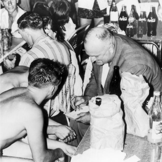 1958 Police raid a Beachcomber pyjama party in Cavill Avenue