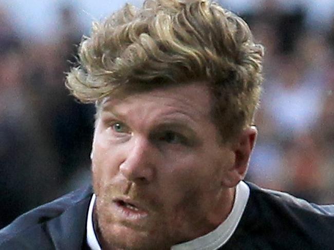 LONDON, ENGLAND - NOVEMBER 01: Adam Thomson of the Barbarians during The Killik Cup match between the Barbarians and The Australian Wallabies at Twickenham Stadium on November 1, 2014 in London, England. (Photo by David Cannon/Getty Images)