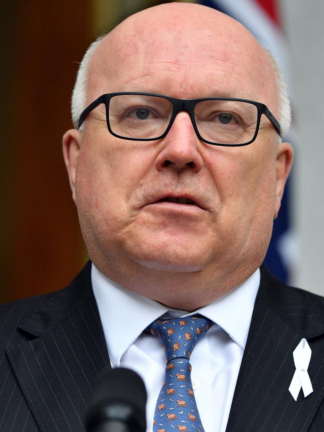 Attorney-General George Brandis will replace Alexander Downer as UK High Commissioner in late January.