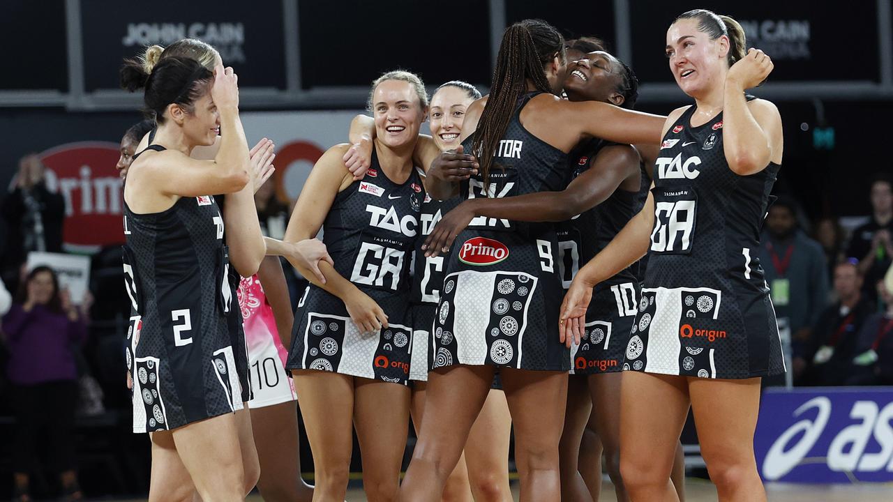 Magpies farewell home court with stirring victory