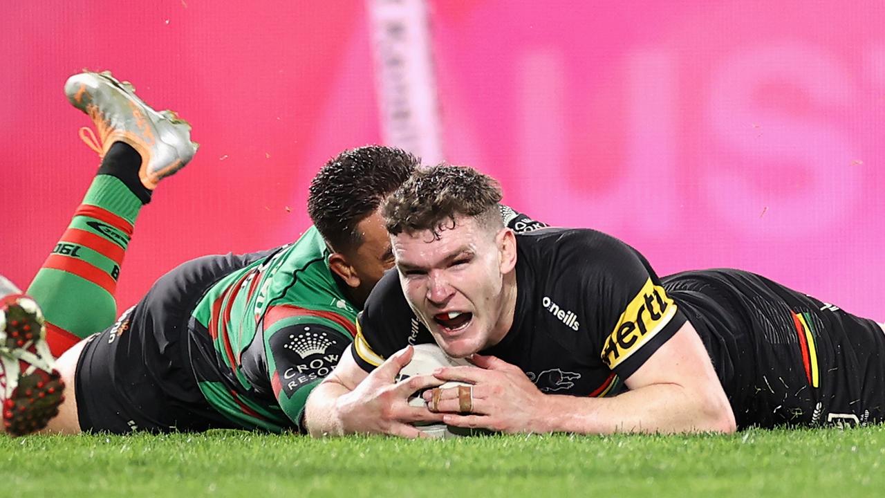 SYDNEY, AUSTRALIA - AUGUST 18: Liam Martin of the Panthers scores a try during the round 23 NRL match between the South Sydney Rabbitohs and the Penrith Panthers at Accor Stadium, on August 18, 2022, in Sydney, Australia. (Photo by Cameron Spencer/Getty Images)