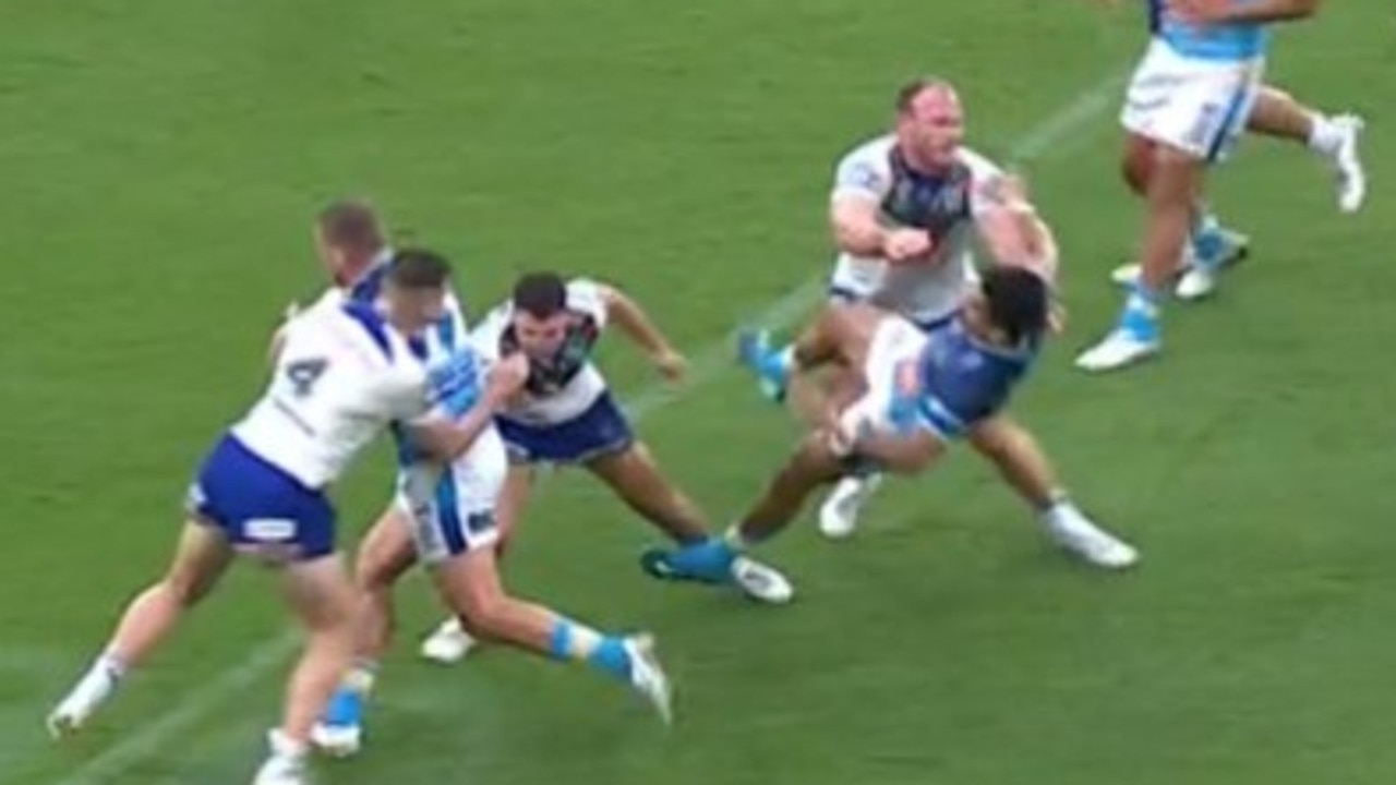 Lodge hit Peachey in back play. Photo: FOX SPORTS