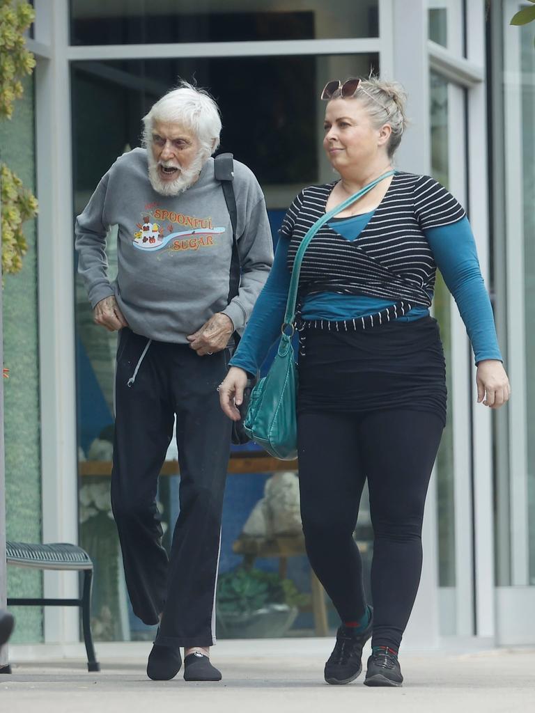 Dick Van Dyke, 96, hits gym with wife Arlene Silver, 50 Photos news.au — Australias leading news site picture