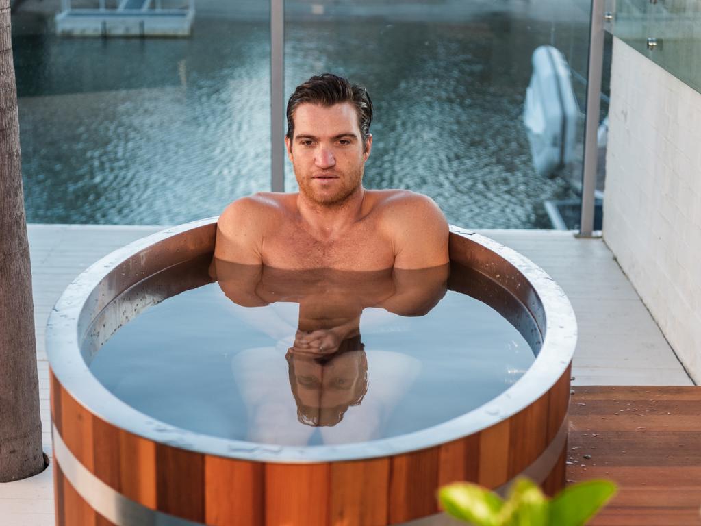 Health Benefits of Ice Baths: The Secret Behind the Celebrity Trend