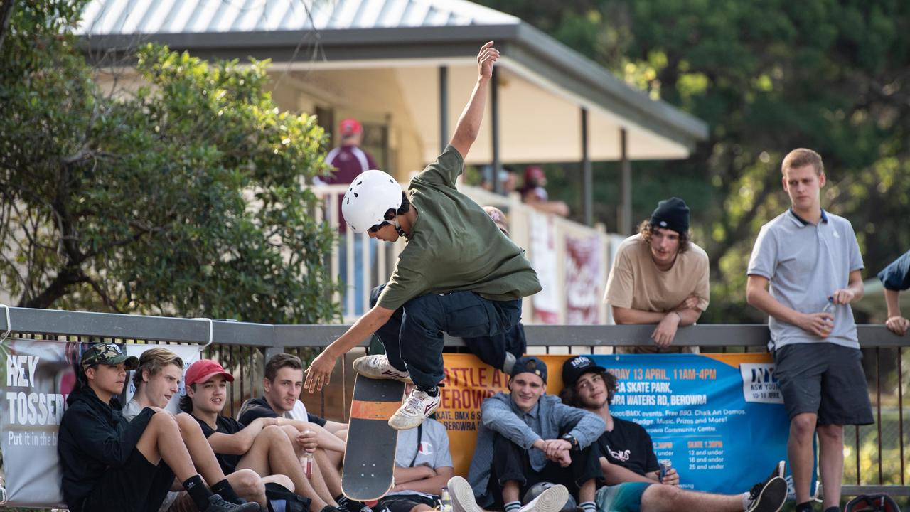 John Sharpe pictured competing at Berowra skate park at the skate, scooter and BMX battle royale. (AAP IMAGE / MONIQUE HARMER)