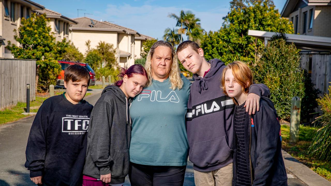 Samantha Stewart with kids (L-R) Jakson (age 10), Mahalia (age 13), Chayse (age 16) and Charleah (age 17). Picture: Richard Walker