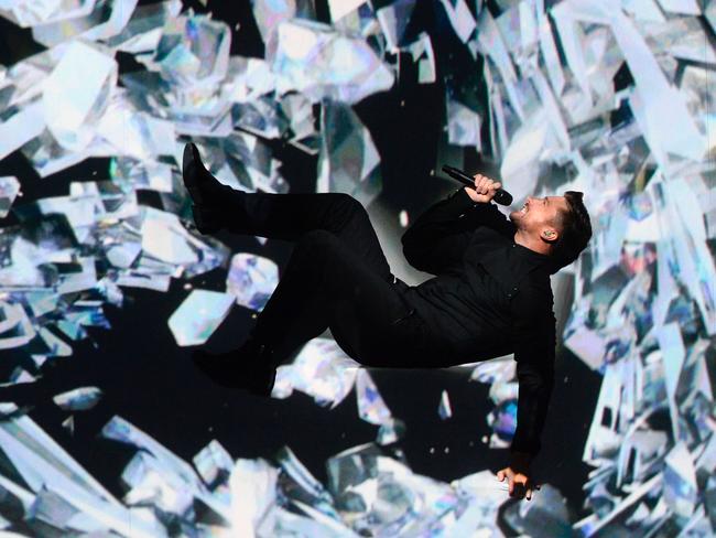 Stop showing off Sergey, no-one’s impressed (OK we’re a little impressed). Picture: AFP PHOTO / JONATHAN NACKSTRAND