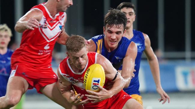 Waratah will take on Wanderers in Round 15 of the 2022-23 NTFL season. Picture: Courtney McCabe / AFLNT Media