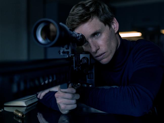 THE DAY OF THE JACKAL -- Episode 101 -- Pictured: Eddie Redmayne as the Jackal -- (Photo by: Marcell Piti/Carnival Film & Television Limited)