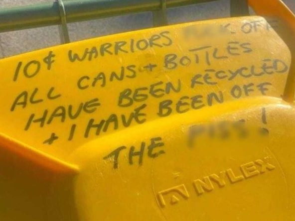 Another Aussie divided with a brutal bin note. Picture: Facebook/Bell Tower Times