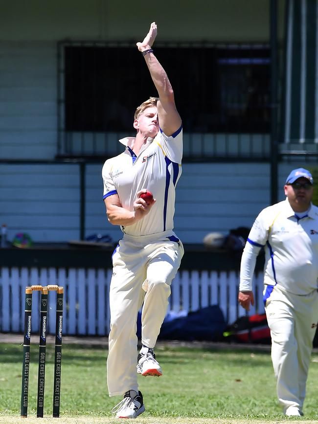 Peninsula bowler Reece Bennett Gold Crest v Peninsula Saturday November 20, 2021. Picture, John Gass