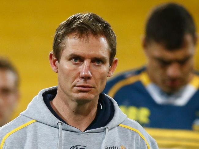 WELLINGTON, NEW ZEALAND - JUNE 27: Brumbies coach Stephen Larkham walks off with his team following the Super Rugby Semi Final match between the Hurricanes and the Brumbies at Westpac Stadium on June 27, 2015 in Wellington, New Zealand. (Photo by Phil Walter/Getty Images)