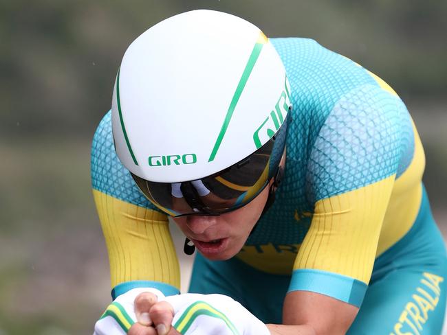 RIO DE JANEIRO, BRAZIL - AUGUST 10: Rohan Dennis of Australia competes in the Cycling Road Men's Individual Time Trial on Day 5 of the Rio 2016 Olympic Games at Pontal on August 10, 2016 in Rio de Janeiro, Brazil. (Photo by Phil Walter/Getty Images)