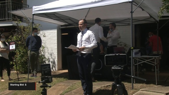 REPLAY: Brisbane House Auctions - 69 Dunrod St, Holland Park West