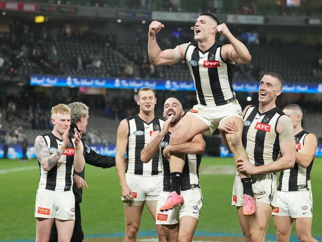 Brayden Maynard is chaired off after his 200th game. Picture: Daniel Pockett/Getty Images.