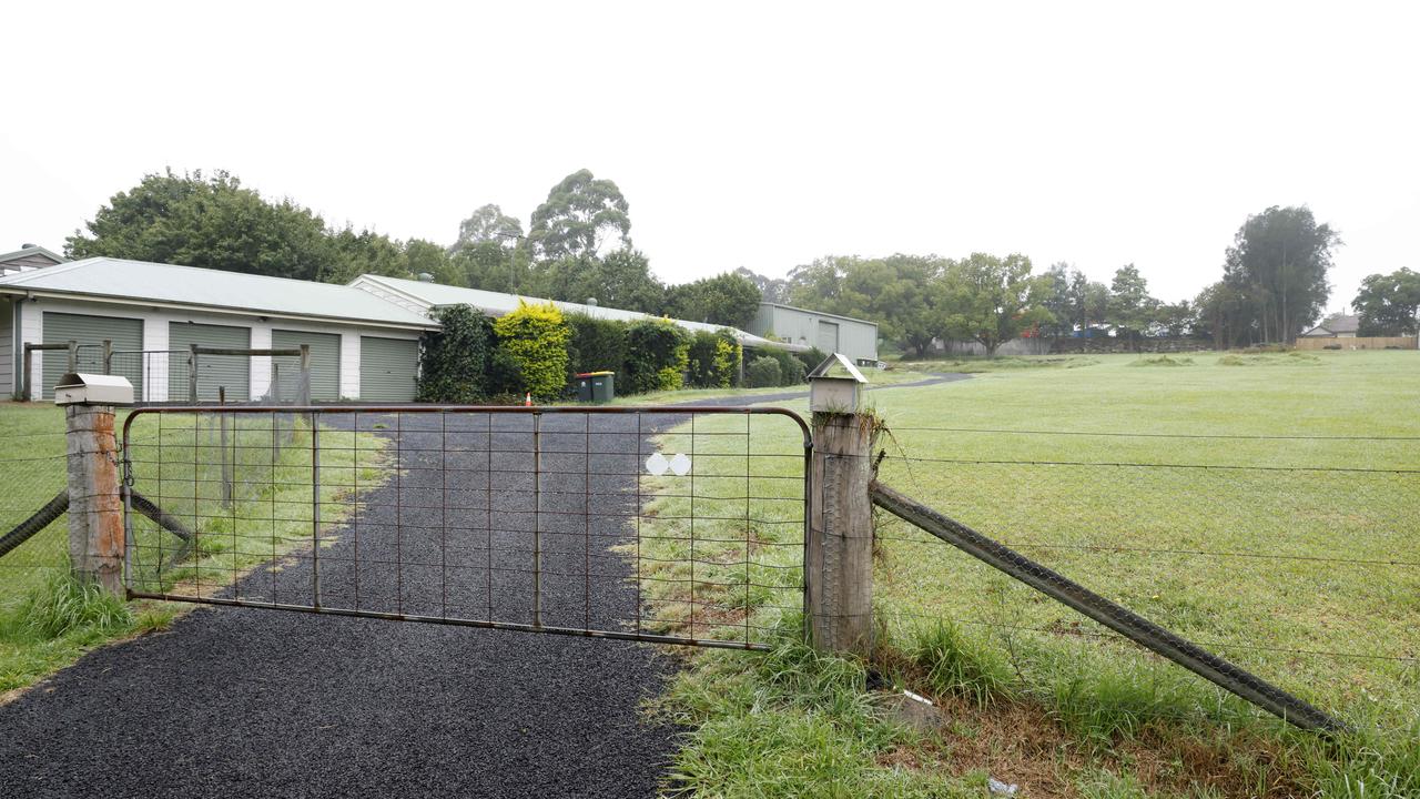 Number 7 Derriwong Road in Dural, police searched this property that is near where a caravan was found on Derriwong Road that apparently contained explosives and antisemitic material. Picture: NewsWire / Damian Shaw