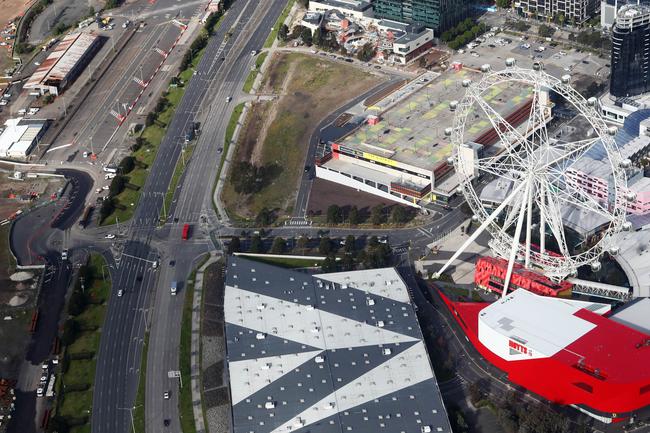 Aerial pictures of empty roads in Melbourne as strict stage 4 lockdowns are enforced. Footscray Road in Docklands. Aaron Francis/The Australian