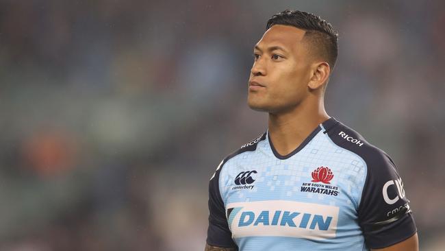 SYDNEY, AUSTRALIA - FEBRUARY 25: Israel Folau of the Waratahs watches on during the round one Super Rugby match between the Waratahs and the Force at Allianz Stadium on February 25, 2017 in Sydney, Australia. (Photo by Mark Kolbe/Getty Images)