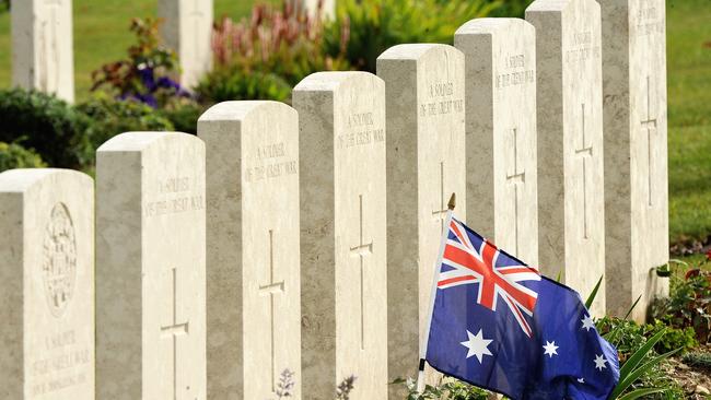 WESTERN FRONT: for Barrett / Nicholson story  .. A picture taken on July 28,2013 at Villers-Bretonneux military memorial shows graves of Australian soldiers fallen during the World War I in Villers Bretonneux. AFP PHOTO PHILIPPE HUGUEN