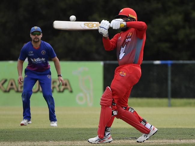 Swan Daud Malik plays a hook shot. Picture: Andrew Batsch