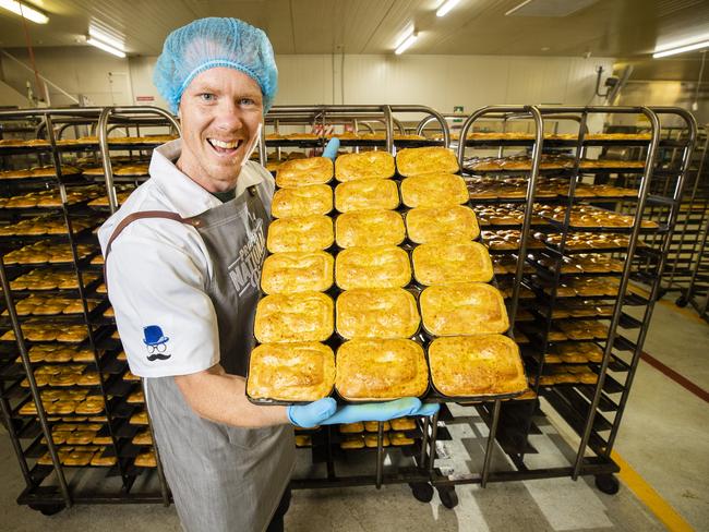 Tasty treat as Tigers star signs for the pies