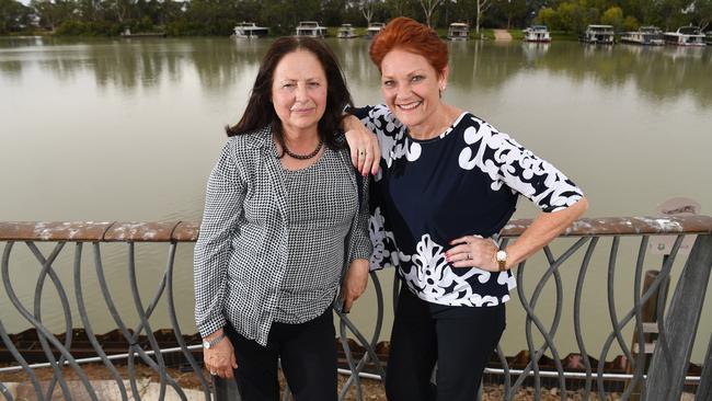 One Nation's Pauline Hanson Campaigning in regional South Australia - Loxton, Berri and Remark today. Local member Jennifer Game with Pauline Hanson who was on the campaign trail today in Berri. Tricia Watkinson