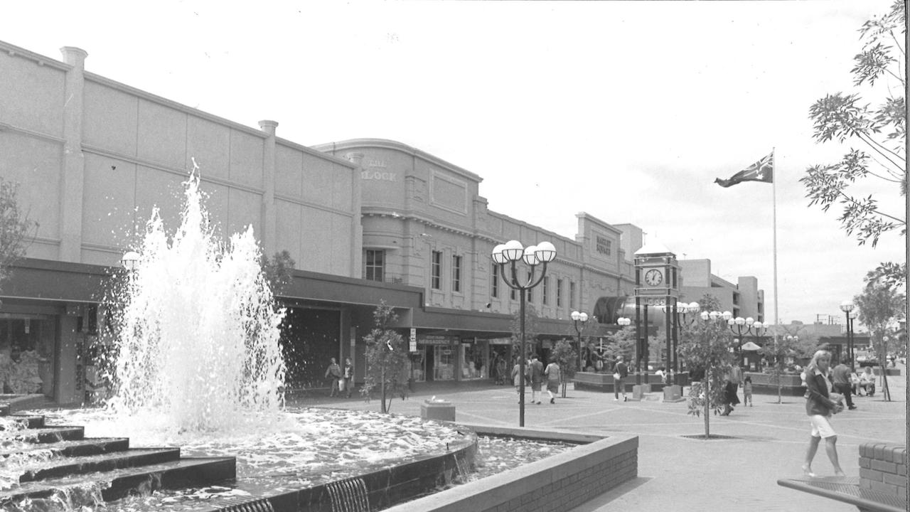 View of Little Malop Street Mall, fountain