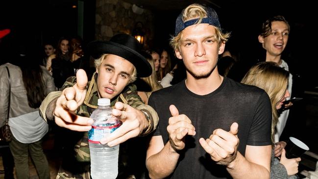 Simpson, pictured with Justin Bieber.