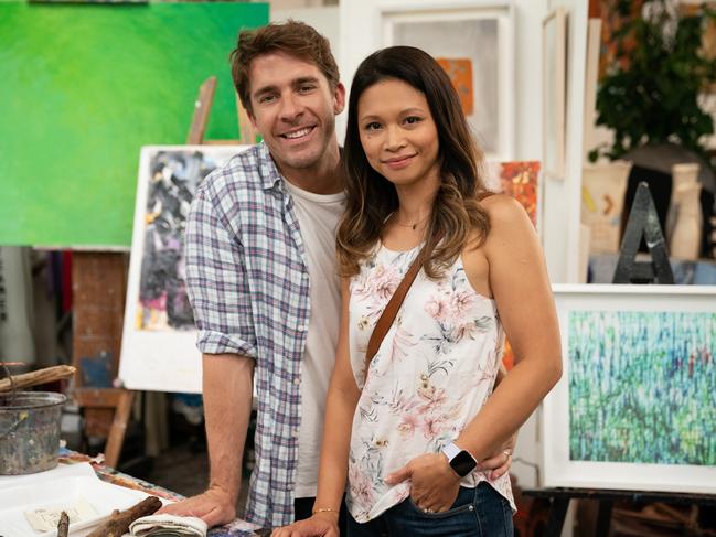 Hugh Sheridan as Ben, HaiHa Le as Cassie on Back to the Rafters.