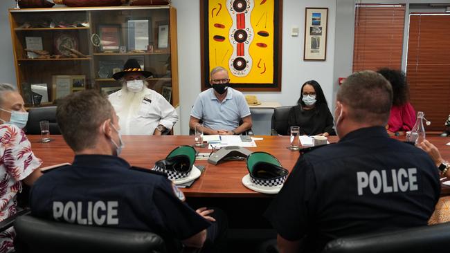 Anthony Albanese, Pat Dodson (L) and Linda Burney (R) meet with community groups, local council, the NT Government and frontline services in Alice Springs. Picture: PMO