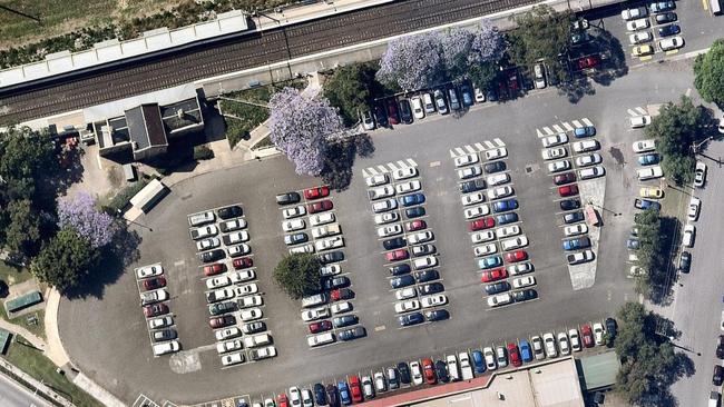 Parking is in big demand at Emu Plains station. Photo taken by nearmap.com