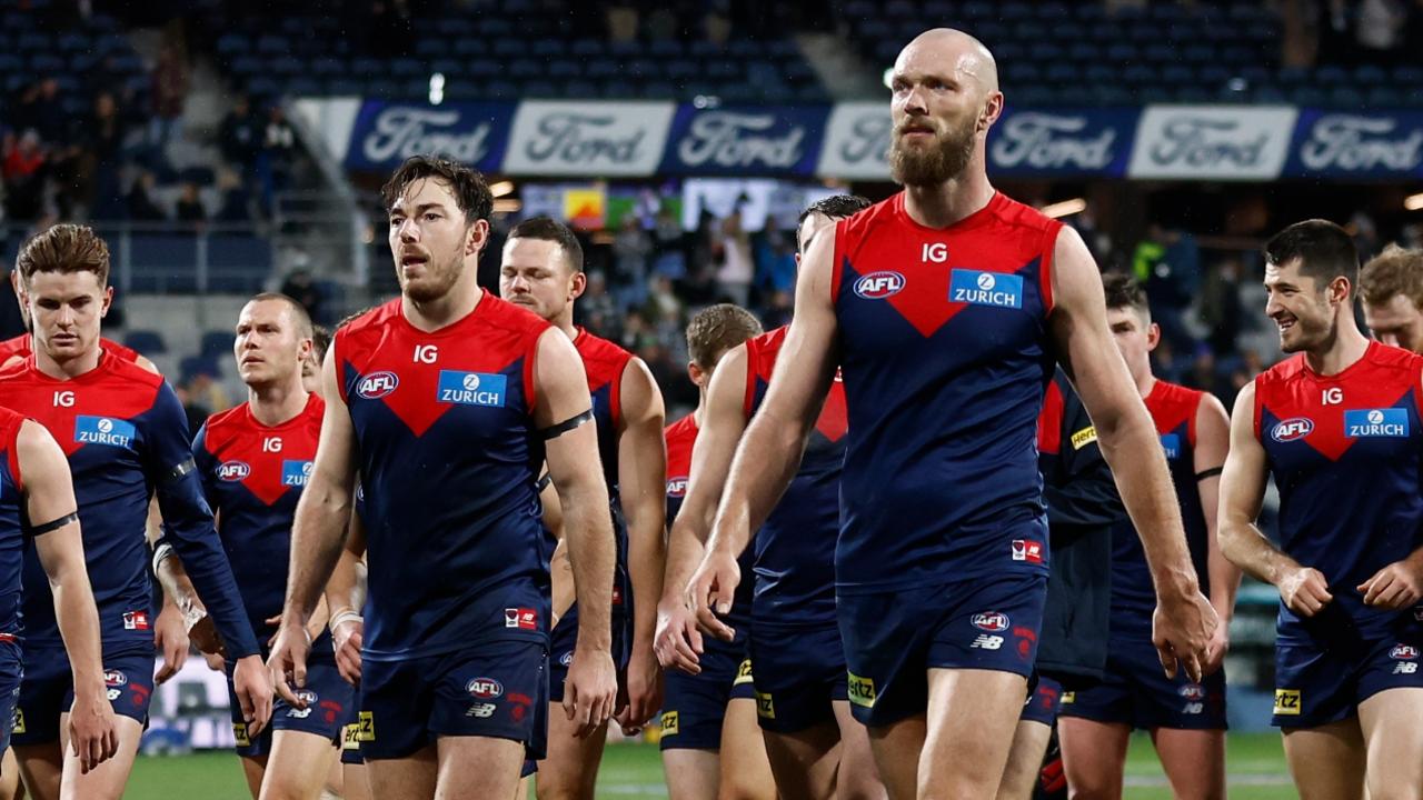GEELONG, AUSTRALIA - JUNE 22: The Demons look dejected after a loss during the 2023 AFL Round 15 match between the Geelong Cats and the Melbourne Demons at GMHBA Stadium on June 22, 2023 in Geelong, Australia. (Photo by Michael Willson/AFL Photos via Getty Images)
