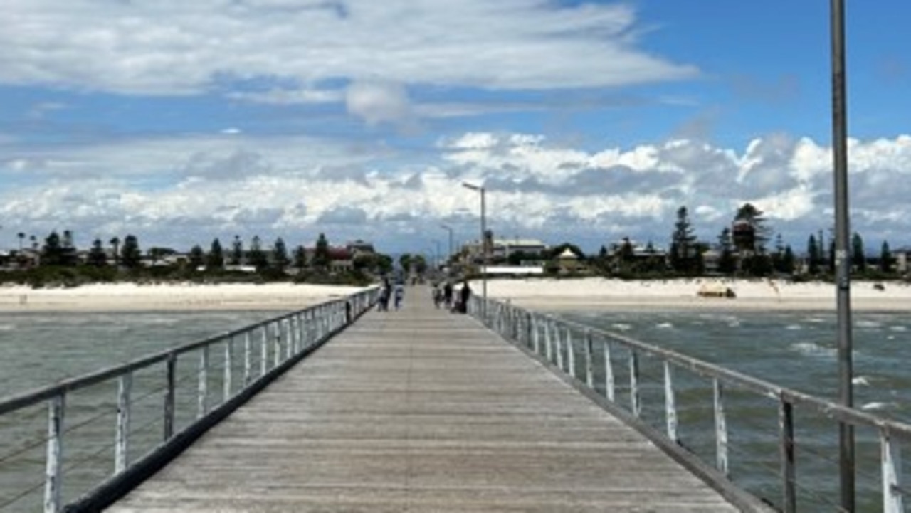 ‘Smoke-free’: Big call on major beach town