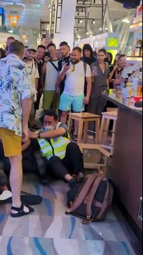 Drunk Aussie bashed by Thai cops at airport