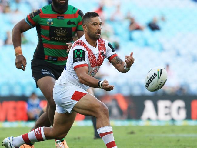 Benji Marshall in action for the Dragons.