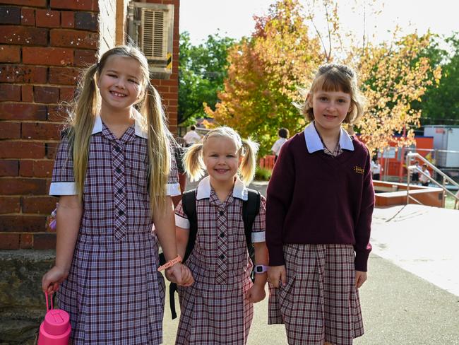 Girton Grammar Bendigo preppies Amber and Elke Hocking with Alegra Vosch on their first day of school. Picture: Supplied.