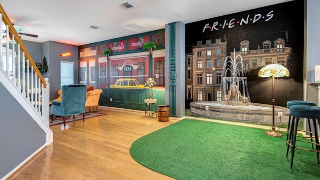 Ultimate ‘Friends’ house has own Central Perk